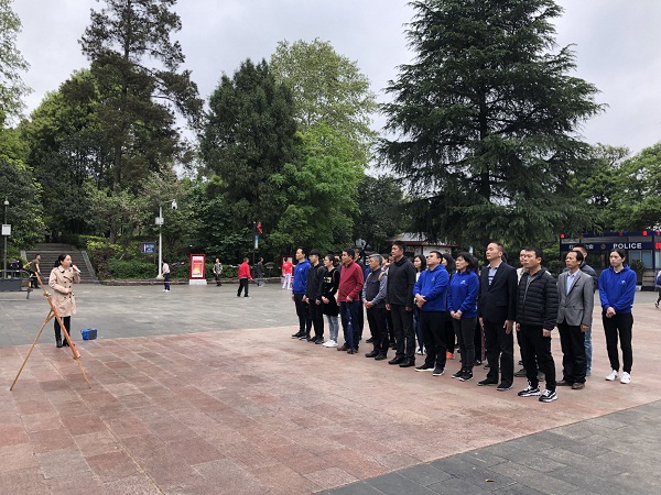 “不忘初心 牢記使命”——武漢大學(xué)深圳研究院赴遵義參加黨性教育培訓(xùn)(圖1) “不忘初心 牢記使命”——武漢大學(xué)深圳研究院赴遵義參加黨性教育培訓(xùn)(圖1)